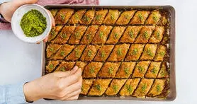 طرز تهیه باقلوا در خانه برای عید نوروزی