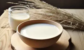 9 کاربرد شگفت انگیز شیر خراب شده 