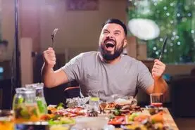 ولع خوردن غذاهای مختلف کمبود های بدن شما را لو می دهد
