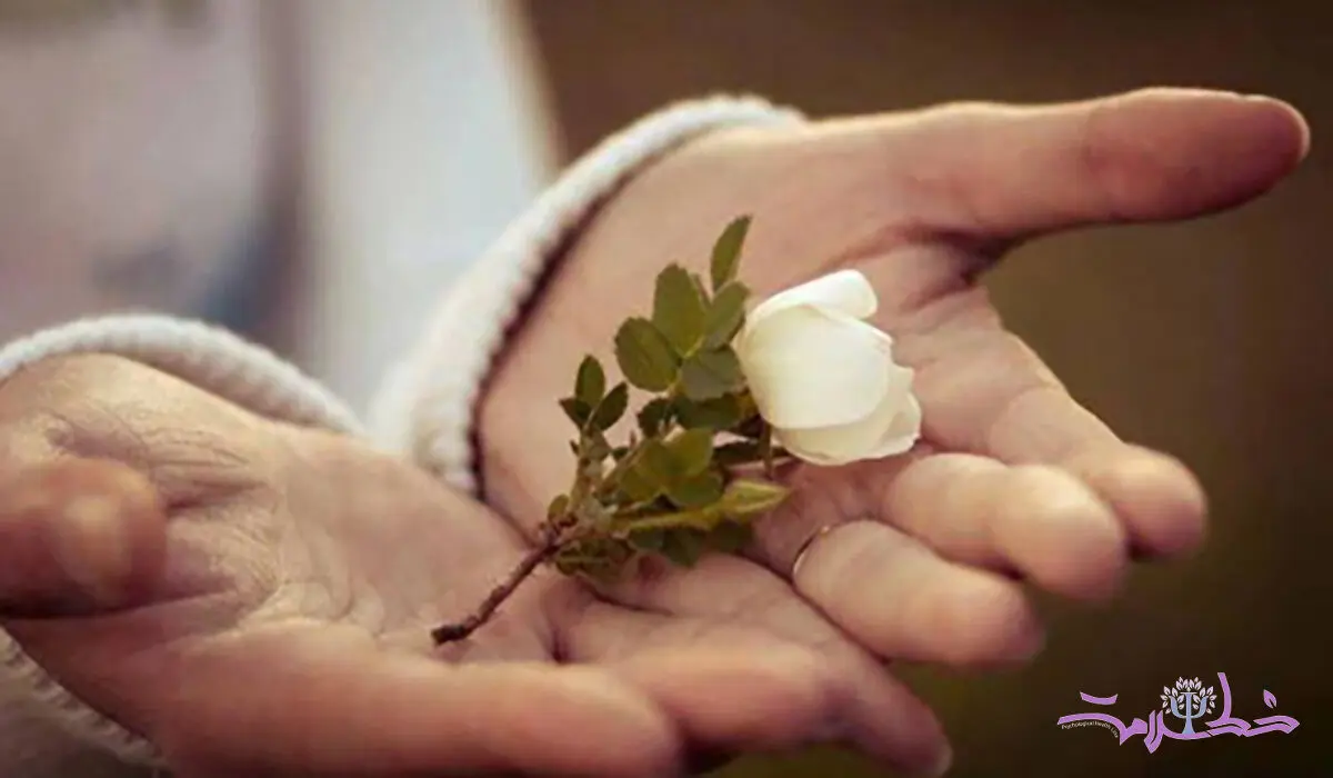 ۴ تکنیک ساده برای اینکه با خودتان مهربان تر باشید