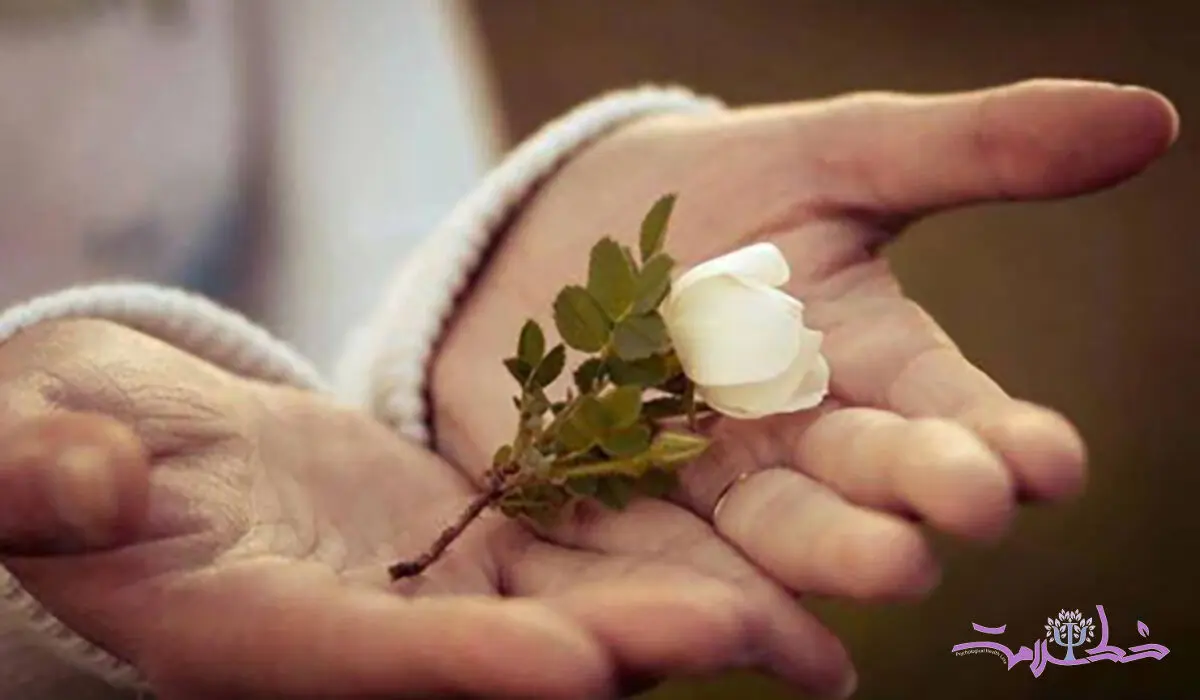 ۴ تکنیک ساده برای اینکه با خودتان مهربان تر باشید