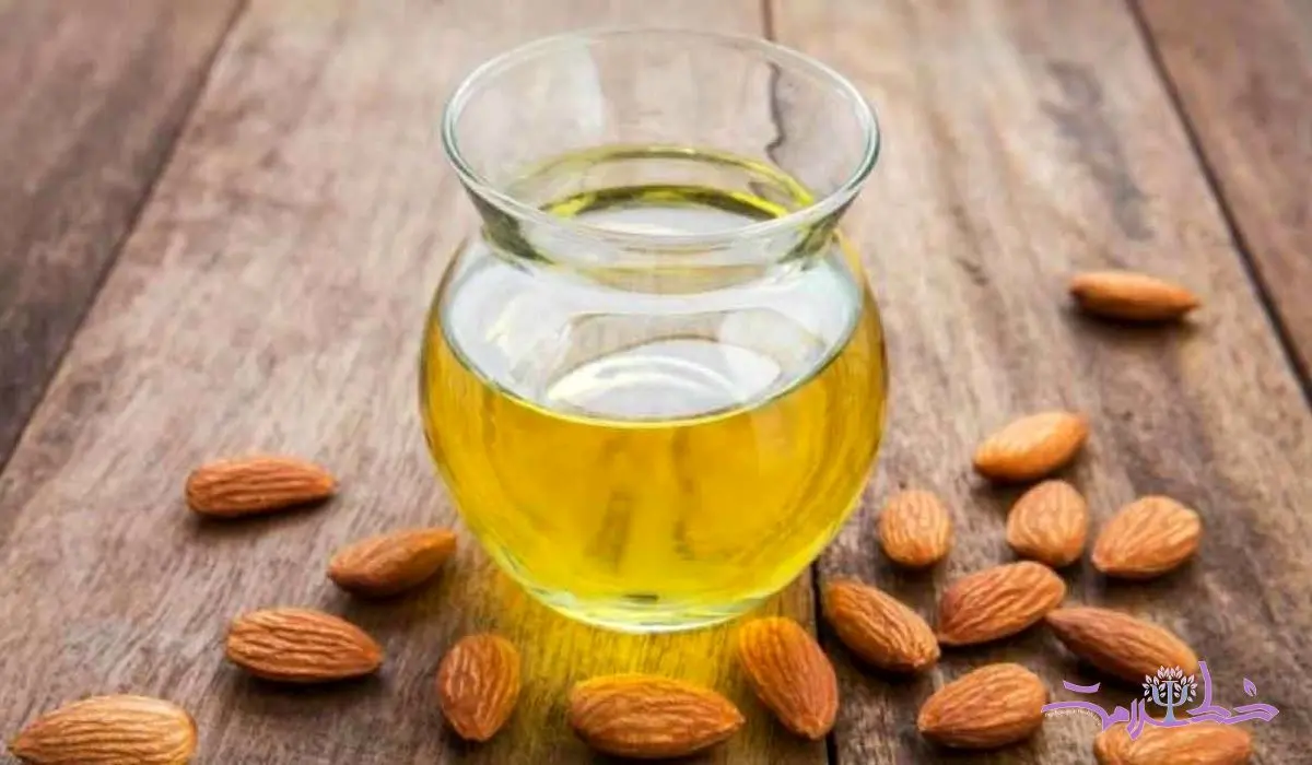 "روغن بادام تلخ بهتر است یا شیرین؟ تفاوت‌ها و خواص شگفت‌انگیز روغن بادام تلخ

