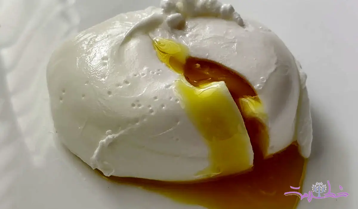 فیلم/ طرز تهیه تخم مرغ آب پز به روش فرانسوی-پوچد اگ