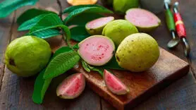 8 خاصیت شگفت انگیز میوه گواوا 