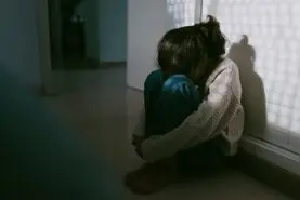 چرا زخم کودکی در یک نفر عمیق تر می ماند؟ پای ژن ها به داستان تروما باز شد