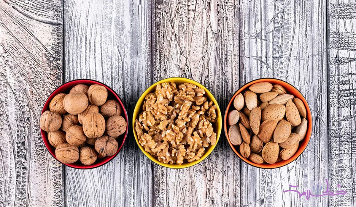 بادام یا گردو کدام برای سلامتی مفیدتر است؟ + جدول مقایسه ارزش غذایی 