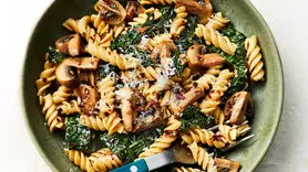 طرز تهیه پاستا قارچ و کلم پیچ/ کم کالری و سریع