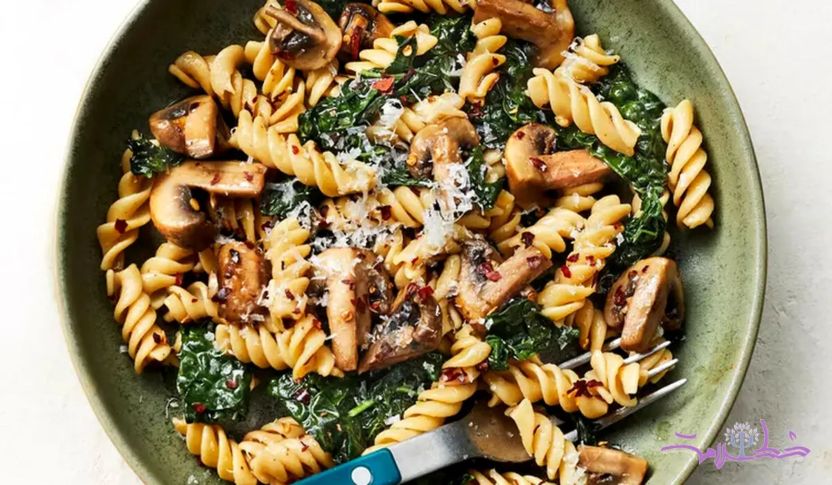 طرز تهیه پاستا قارچ و کلم پیچ/ کم کالری و سریع