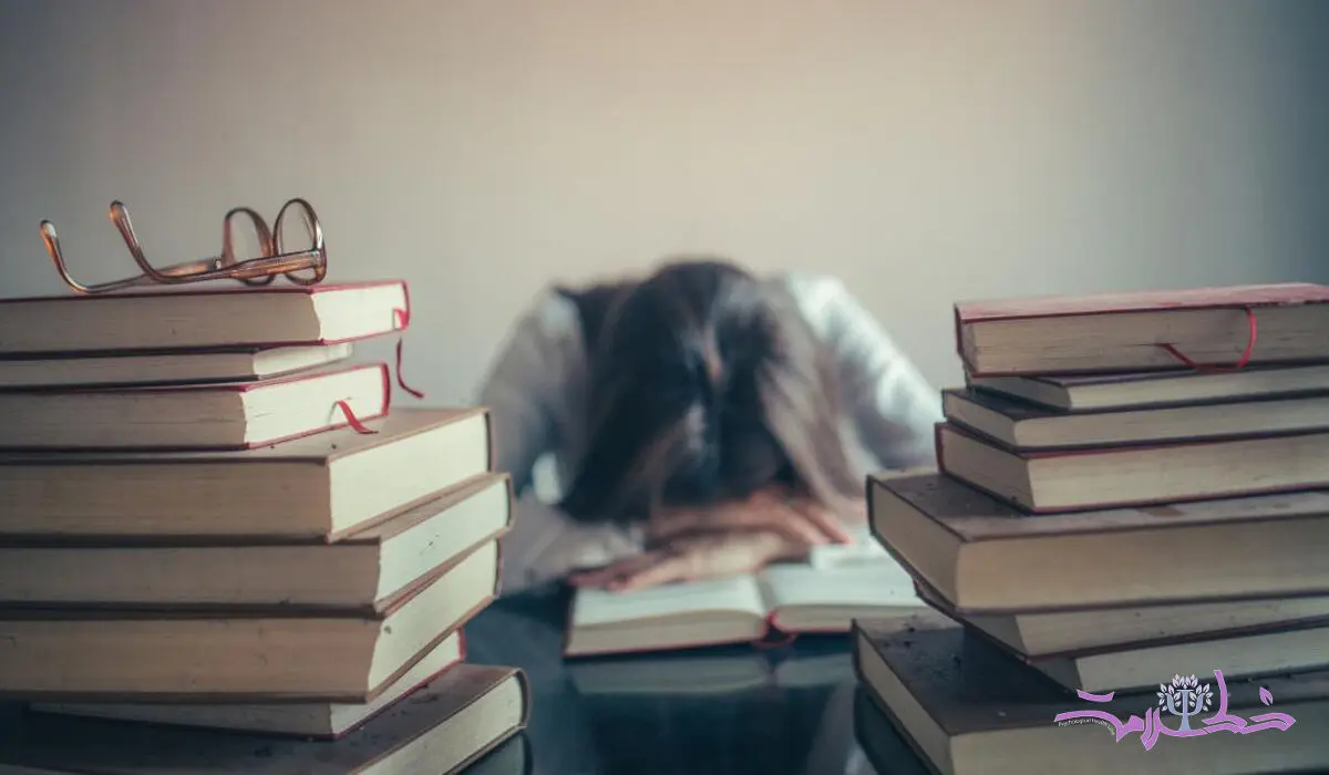موقع درس خواندن چرا خواب آلود می شوید؟