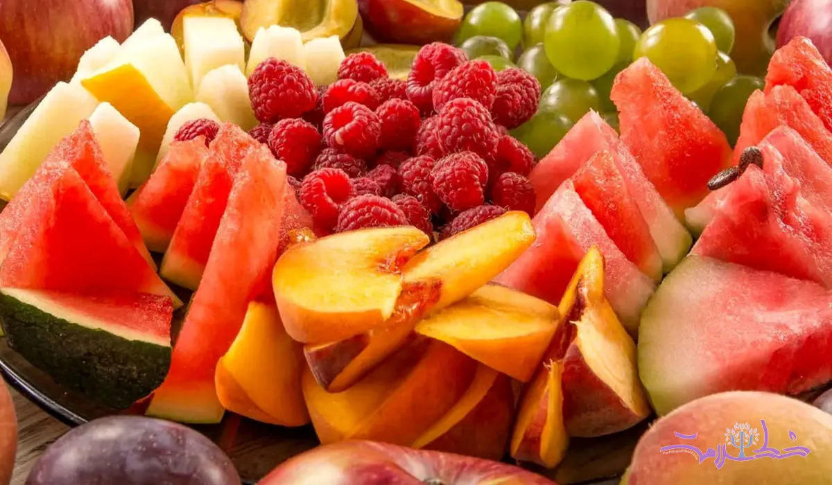 چه اتفاقی می‌ افتد وقتی بعد از غذا بلافاصله میوه می‌ خورید؟