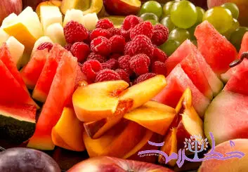 چه اتفاقی می‌ افتد وقتی بعد از غذا بلافاصله میوه می‌ خورید؟