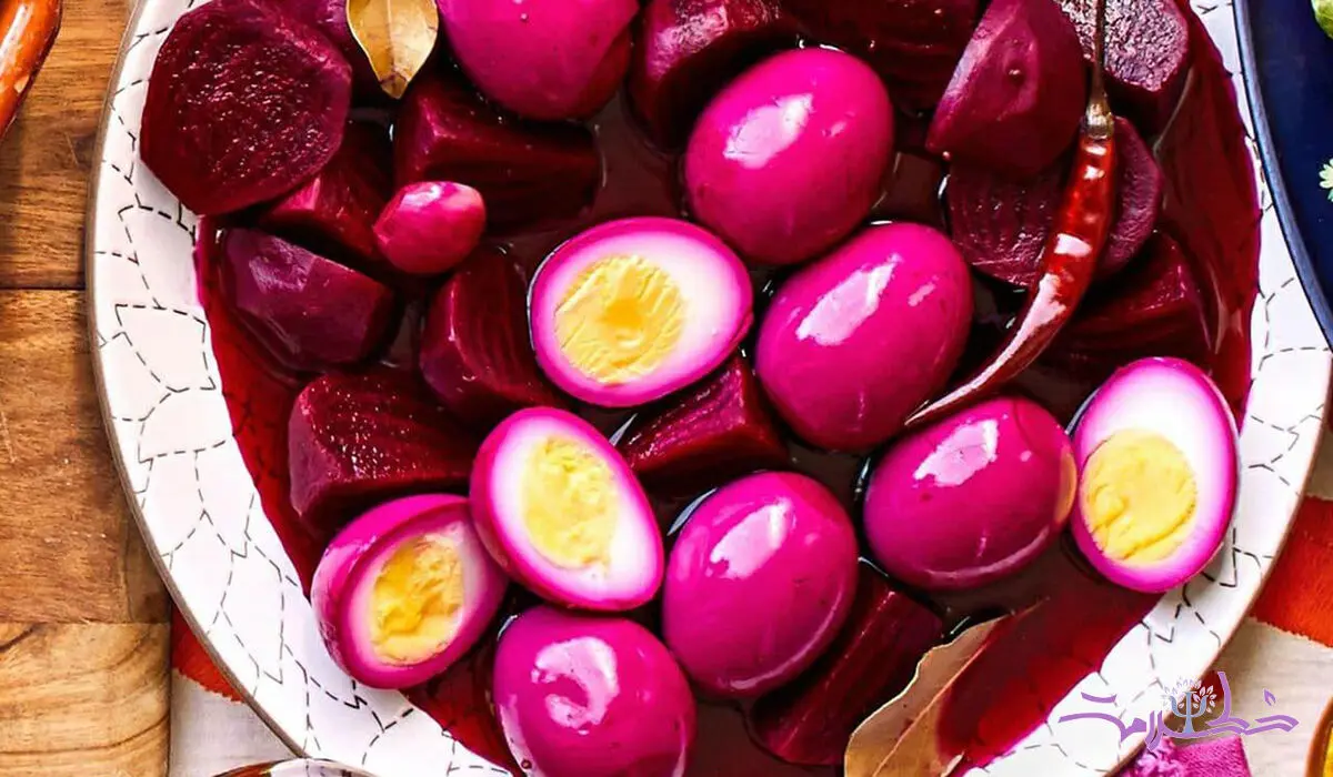 طرز تهیه تخم مرغ ترشی چغندر 