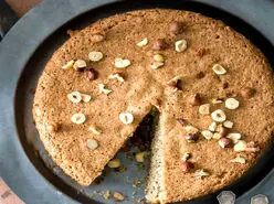 طرز تهیه کیک فندقی با بافت سبک و خوشمزه