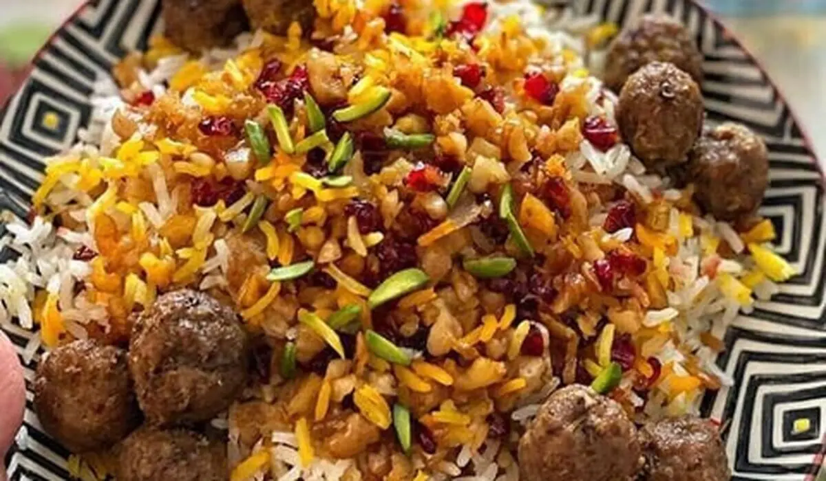 راز زرشک پلو با کوفته قلقلی مرغ که سرآشپزها نمی‌خواهند بدانید + خواص زرشک پلو