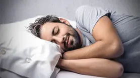 حرف زدن در خواب خطرناک است؟ +علت و راه حل 