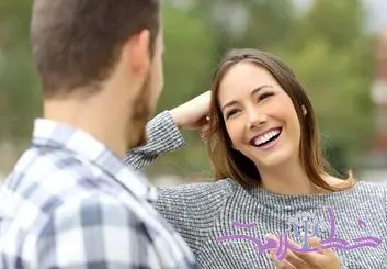 از سرخ شدن تا لرزش دست ها: روانشناسی اضطراب در عشق اول