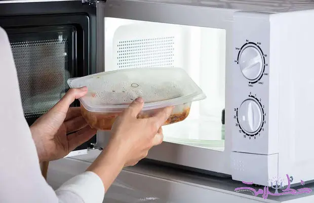 هشدار جدی درباره گرم کردن غذا در ماکروویو 