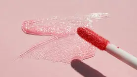 8 روش عالی برای رژ لب خشک شده