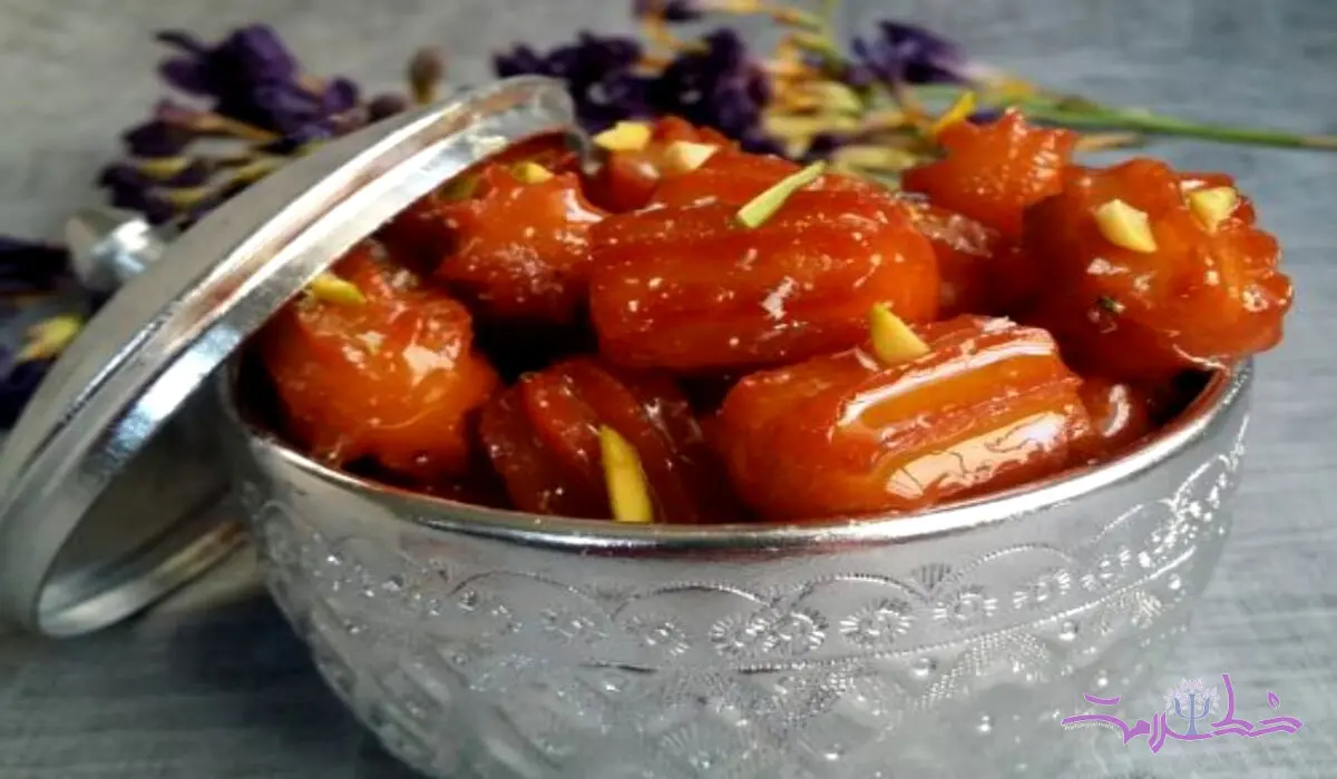 طرز تهیه بامیه سالم و کم‌چرب خوشمزه بدون سرخ کردن در فر و تابه