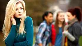 12 ویژگی که شما را فورا دوست داشتنی می کند+حتی اگر درونگرا باشید
