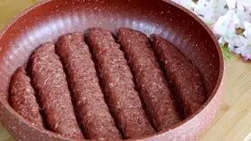 چگونه کباب تابه‌ای لذیذ درست کنیم؟ ترفندهایی برای طعمی ایده‌آل