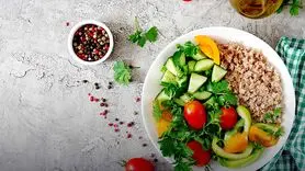 طرز تهیه کینوا با سبزیجات و مرغ گریل شده برای تقویت بدن 
