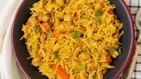 طرز تهیه نخود پلو به سبک اسپانیایی ها