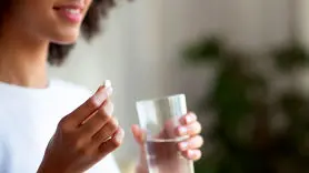 آیا آزیترومایسین میل جنسی را کاهش می دهد؟ راهنمای کامل و نکات ایمنی