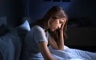 چرا از تنهایی خوابیدن می ترسیم؟ دلایل علمی و راهکارهای کاربردی