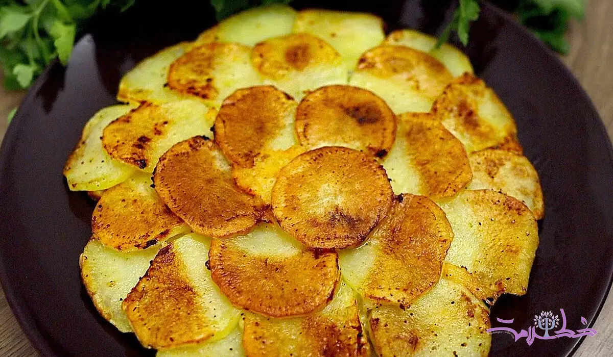 فیلم/ طرز تهیه کوکو مدرن و جذاب با سیب زمینی + شام فوری ارزان و بدون گوشت 