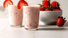 طرز تهیه میلک شیک توت فرنگی نوشیدنی خوشمزه و پرطرفدار