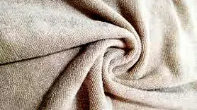 پارچه میکروفیبر چیست؟ + آیا می‌توان دستمال میکروفیبر را در ماشین لباسشویی با نرم کننده  شست؟