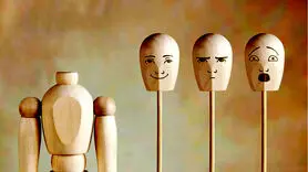چرا بعضی افراد احساساتشان را اغراق آمیز نشان می دهند؟