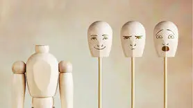 چرا بعضی افراد احساساتشان را اغراق آمیز نشان می دهند؟