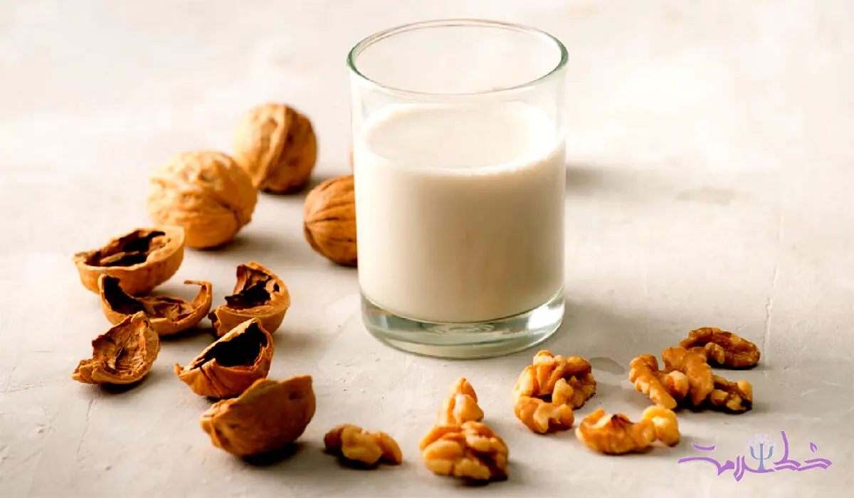 فواید شیر گردو برای داشتن خواب خوب
