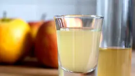 قبل از غذاهای چرب و خوشمزه یک قاشق از این نوشیدنی معجزه می کند