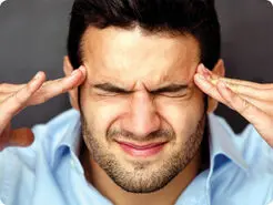 ۴ حرکت ورزشی برای درمان میگرن