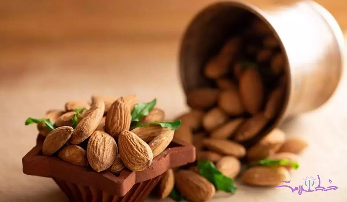زنان شاد و سالم روزی 10عدد از این آجیل می خورند