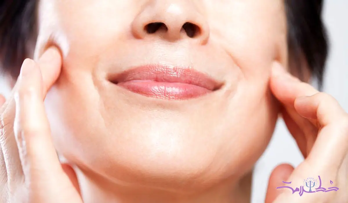 طرز تهیه نوشیدنی روشن کننده پوست با کشمش، زعفران و تخم ریحان