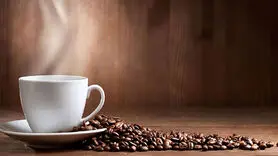 قهوه را ناشتا بخورید معده تان اعتراض می کند