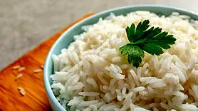 تا چند روز می‌توانید برنج باقیمانده را در یخچال نگه دارید؟