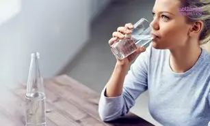 با نوشیدن آب به دو بیماری روانی غلبه کنید