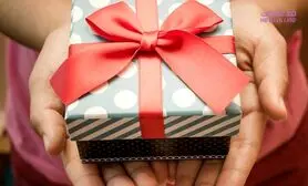 3 فایده روانی گل هدیه دادن