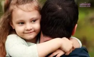 4 فایده روانی در آغوش گرفتن بچه ها