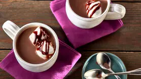 فیلم/طرز تهیه شکلات داغ با فوت کوزه گری + دستورالعمل کافی شاپی است