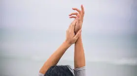 قدرت حرکات کششی در کاهش اضطراب + آموزش سه حرکت کششی برای کاهش استرس روزانه