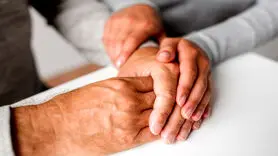 چگونه متوجه شوید که یک بیمار آلزایمر در حال مرگ است؟
