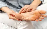 چگونه از ترک پا جلوگیری کنیم؟ /  هفت روش طلایی بدون هزینه و آسان