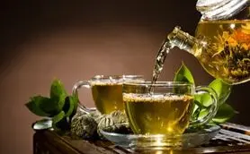 بهترین زمان نوشیدن چای سبز برای چربی‌سوزی / مصرف چای سبز برای این افراد ممنوع است!