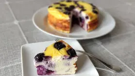 فیلم / طرز تهیه چیز کیک رژیمی با ماست + فوت و فن 